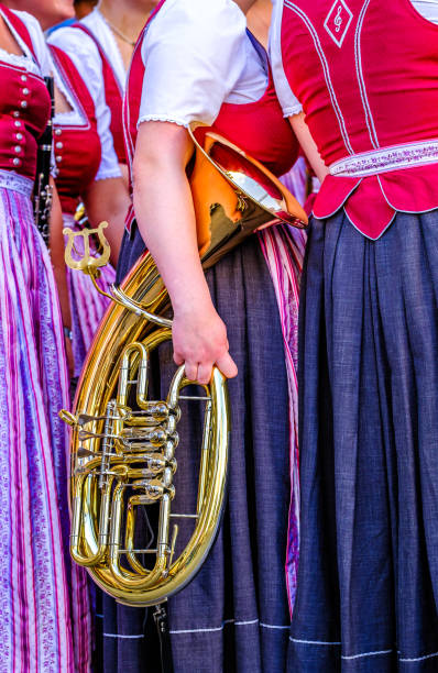 instrumento musical típico de una banda de música bávara - musical band marching band old marching fotografías e imágenes de stock