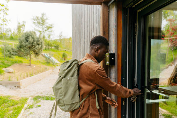 istock Arrival into my weekend getaway log cabin 1694957826
