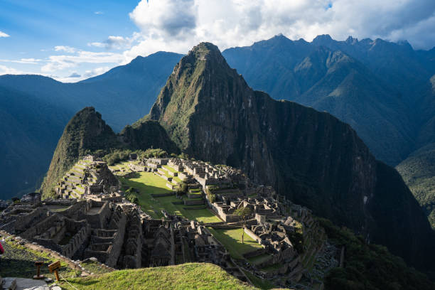 istock Machu Picchu: Inca Wonder in the Peruvian Andes - Breathtaking View 1695421813