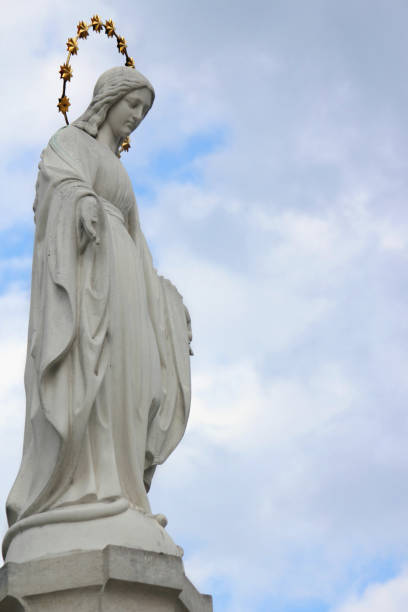istock Statue Of Virgin Mary 1695571433