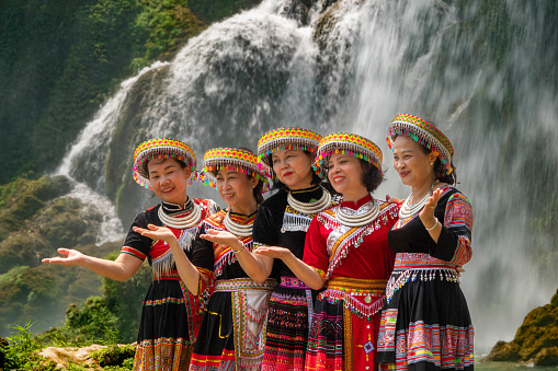 Ban Gioc Waterfall, also known as the Ban Gioc Detian Falls, this impressive waterfall is located in the Cao Bang province in Northern Vietnam. Much like other famous waterfalls in the world including Niagara and Iguazu, Ban Gioc Waterfall sits on the border between two countries, in this case, Vietnam and China. It is fed by the Quay Son River. The waterfall has multiple terraces, which only serves to make it more visually impressive. The surrounding scenery contributes to its wow factor too! Karst peaks and verdant valleys dot the area, making Ban Gioc Waterfall the perfect postcard scene.