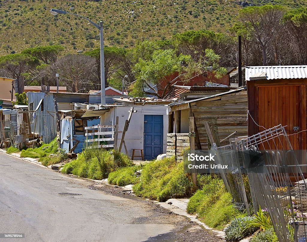Pobres africanos township - Foto de stock de República da África do Sul royalty-free