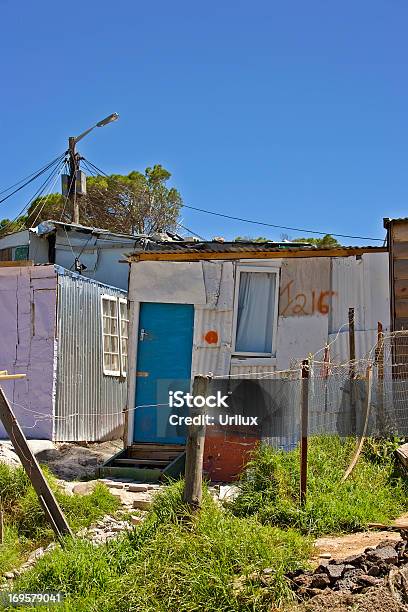 Documentario Scarsa Township Vicino A Città Del Capo Sudafrica - Fotografie stock e altre immagini di Africa