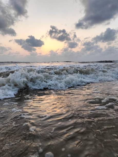 istock Low angle shot of the waves and the sky 1697140401