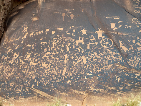 Large sandstone cliff with ancient Barrier type rock pictographs
