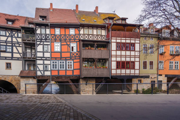 ponti di rathausbrucke e kramerbrucke - erfurt, germania - krämerbrücke foto e immagini stock