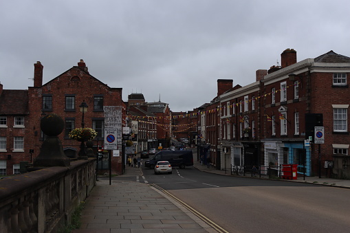 Shrewsbury is home to 660 listed buildings and most famous for being the birthplace of Charles Darwin. There are some nice and old streets around of the city and center with historical places and houses.