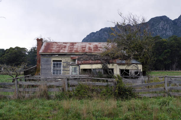 istock Wooden home in Sheffield, Tasmania 1698371376