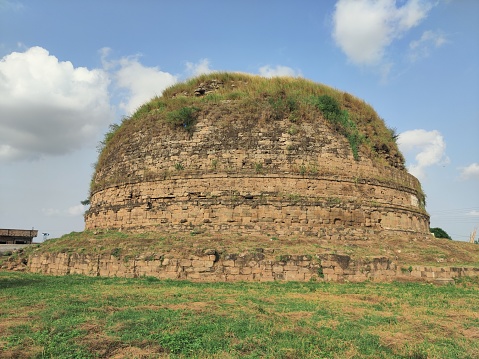 The Mankiala Stupa has a rich history but unfortunatley it is forgotton, located in the middle of village called mankiala village near rawat GT Road.