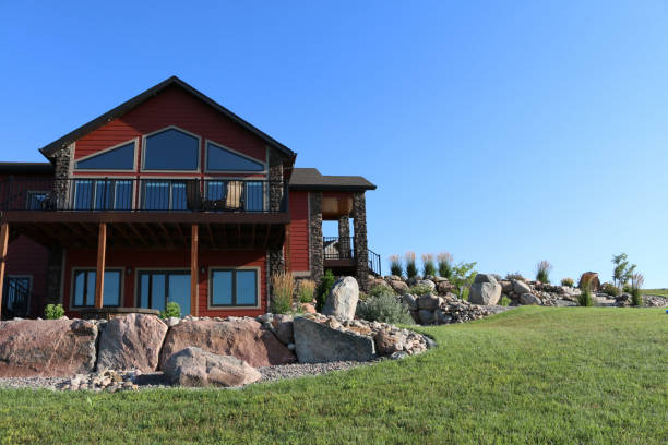 istock Large Rural Single Family Home Exterior 1698842204