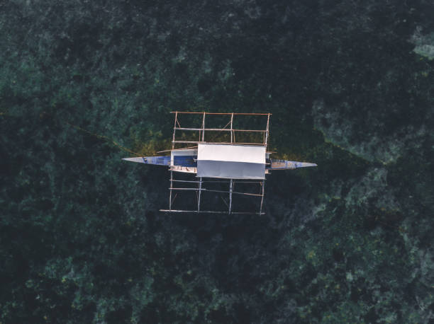 le bateau - outrigger philippines mindanao palawan photos et images de collection