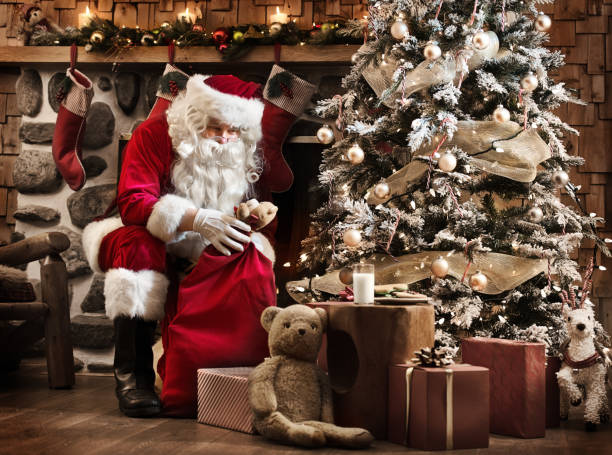 istock Santa in the house 169937730
