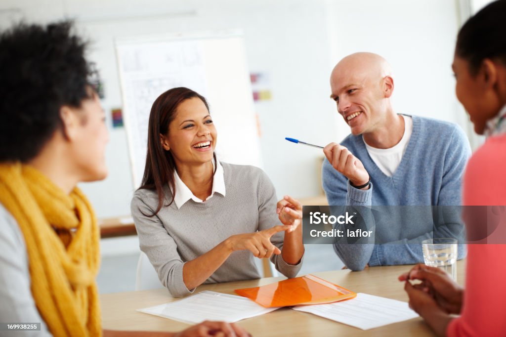 Discussioni di ufficio - Foto stock royalty-free di Adulto