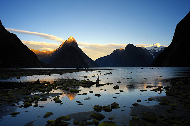 istock Milford Sound At Dawn 169941395