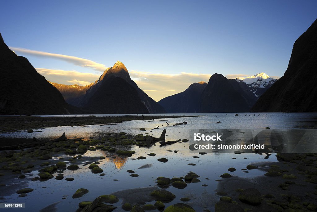 Milford Sound no Amanhecer - Royalty-free Amanhecer Foto de stock