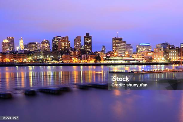 Foto de Boston Centro Da Cidade e mais fotos de stock de Boston - Massachusetts - Boston - Massachusetts, Enseada de Boston, Paisagem urbana