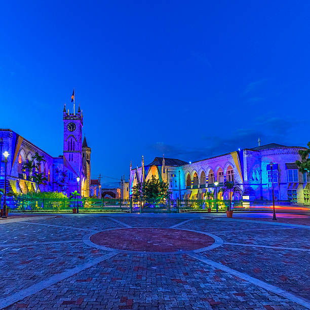 los héroes square, un hotel de bridgetown, barbados - barbados fotografías e imágenes de stock