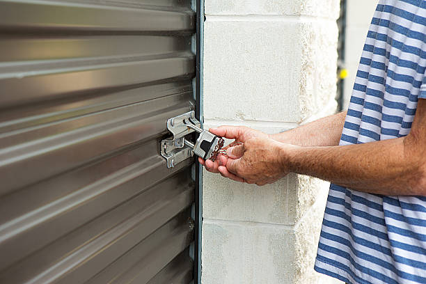 선임 숫나사 잠금 보관 창고 - self storage 뉴스 사진 이미지