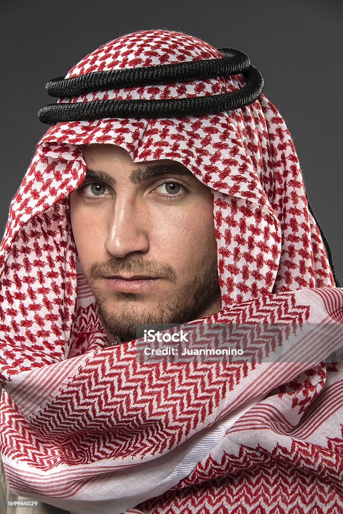 Giovane uomo mediorientale - Foto stock royalty-free di Arabia Saudita