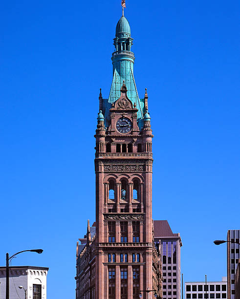 Milwaukee City Hall Torre com Sino - fotografia de stock