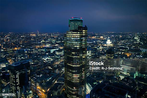 Foto de De Londres e mais fotos de stock de Noite - Noite, Cidade, Londres - Inglaterra