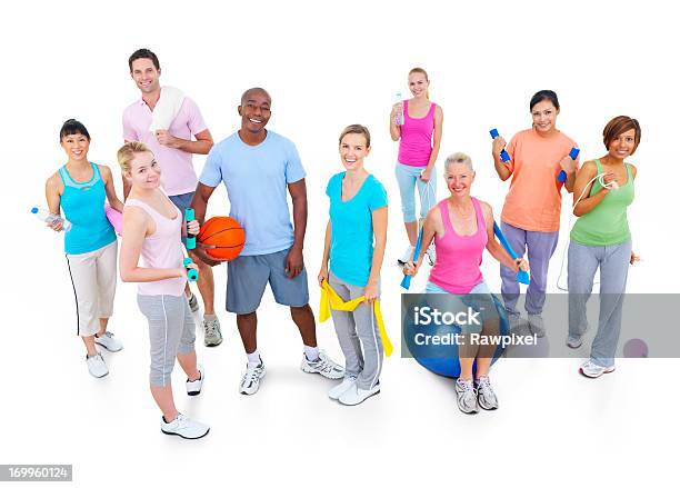 Gruppo Di Fitness Diversi - Fotografie stock e altre immagini di Abbigliamento sportivo - Abbigliamento sportivo, Adulto, Aerobica