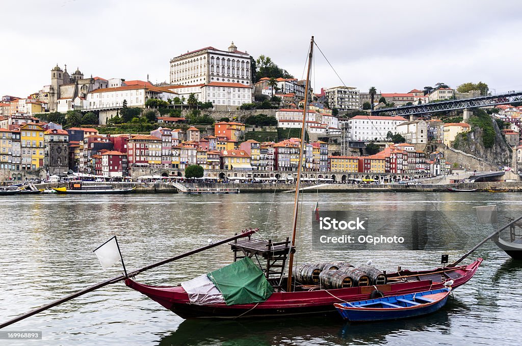 伝統的なバルコラベロはドゥロ川ポルトポルトガル 商業地域のストックフォトや画像を多数ご用意 商業地域, 碇を下ろす, イベリア半島