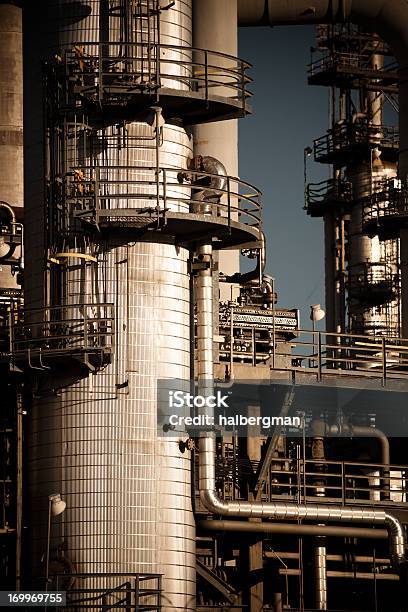 Нефтехимический Завод Отделкой — стоковые фотографии и другие картинки Крупный план - Крупный план, Очистительный завод, Фабрика