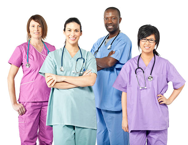 diversificada equipe de cuidados de saúde dos trabalhadores - nurse scrubs isolated doctor - fotografias e filmes do acervo