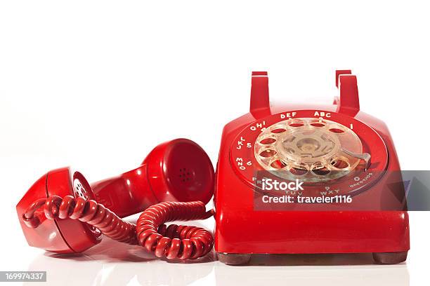 Красный Телефон — стоковые фотографии и другие картинки Снятая трубка - Снятая трубка, Телефон, Телефон с диском
