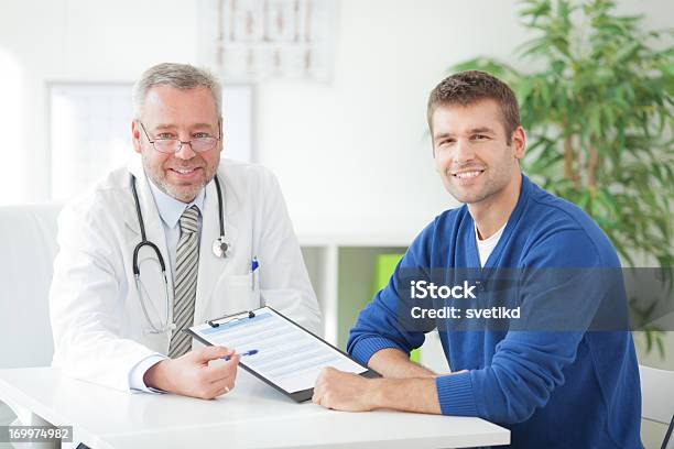 사람 의사 진료실 비뇨기과 의사에 대한 스톡 사진 및 기타 이미지 - 비뇨기과 의사, 남자, 의사