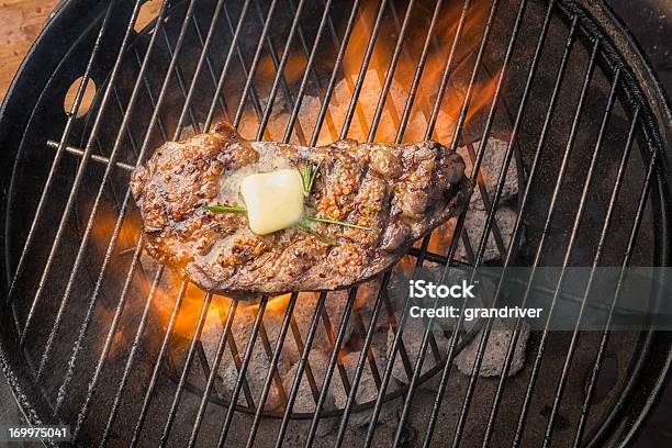 Foto de Filé De Kobe New York Grill Com Fogo e mais fotos de stock de Rib Eye Steak - Rib Eye Steak, Bife, Grelha de Churrasco
