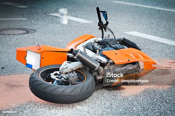 오토바이 사고 오토바이에 대한 스톡 사진 및 기타 이미지 - 오토바이, 충돌 사고, 불행
