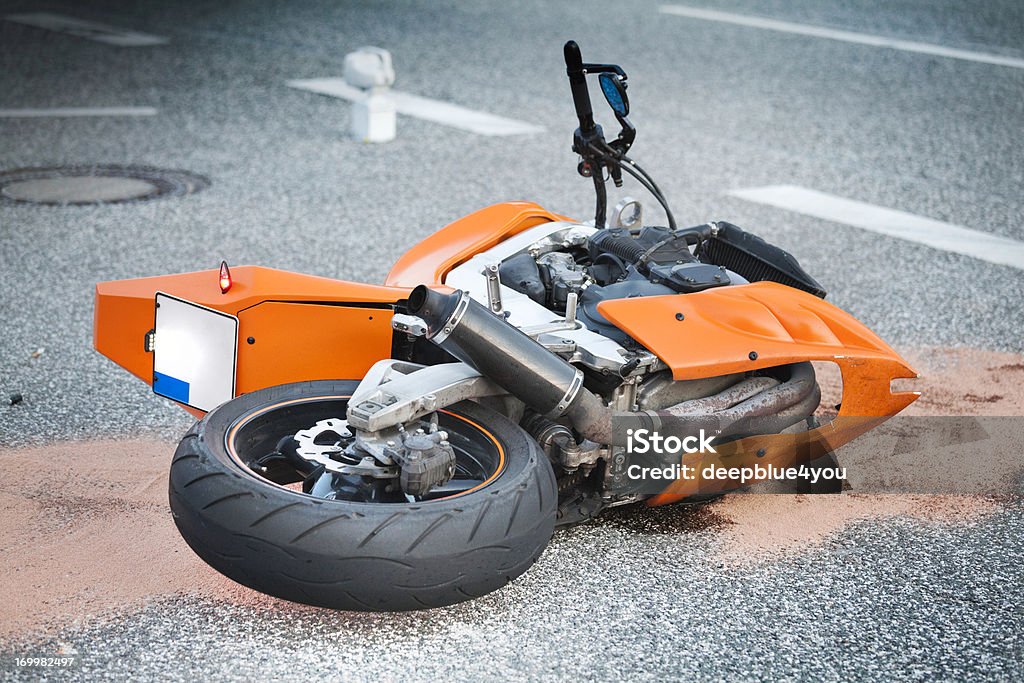 Acidente de motocicleta - Foto de stock de Colisão royalty-free
