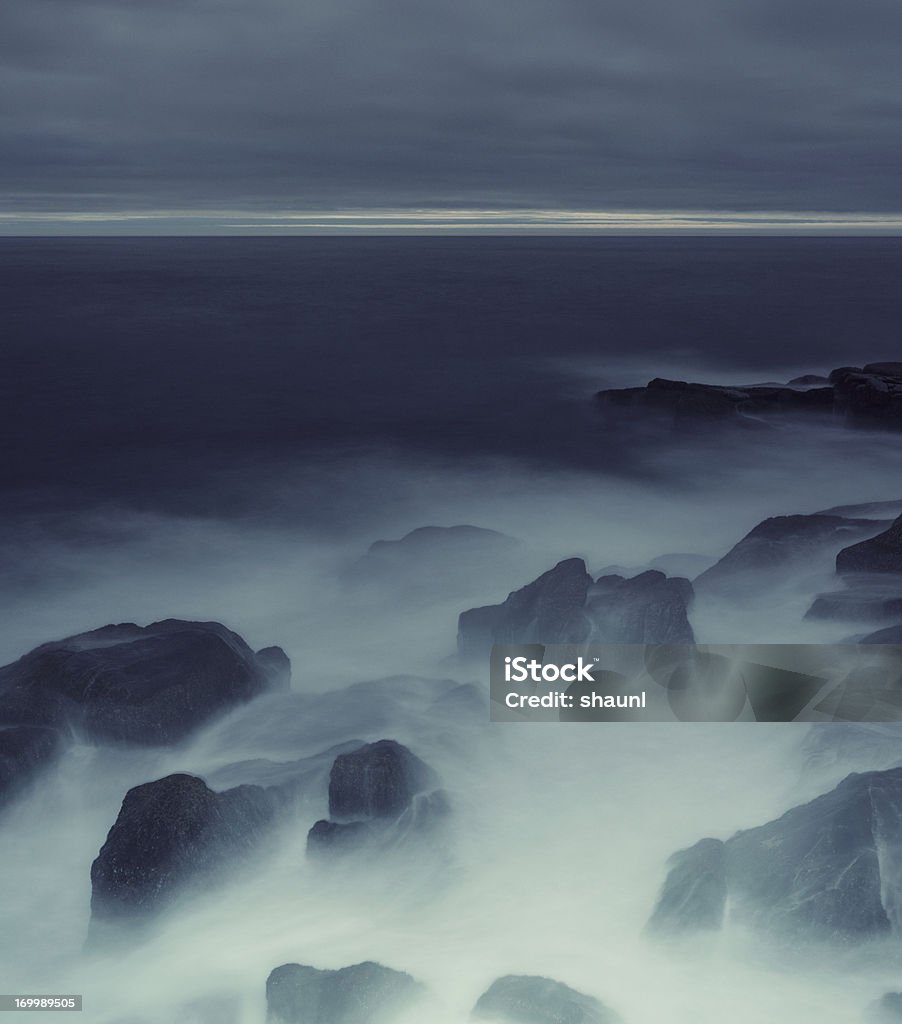 Iluminado la costa - Foto de stock de Aire libre libre de derechos