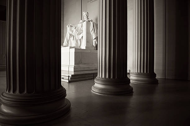 istock Abraham Lincoln Memorial Washington DC with Columns 170000521