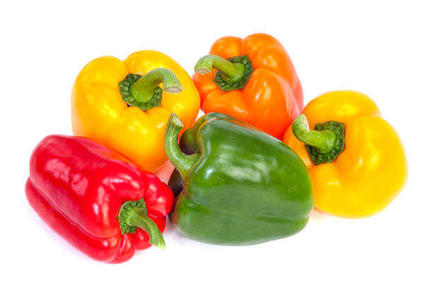 peperoni - green bell pepper bell pepper pepper vegetable foto e immagini stock