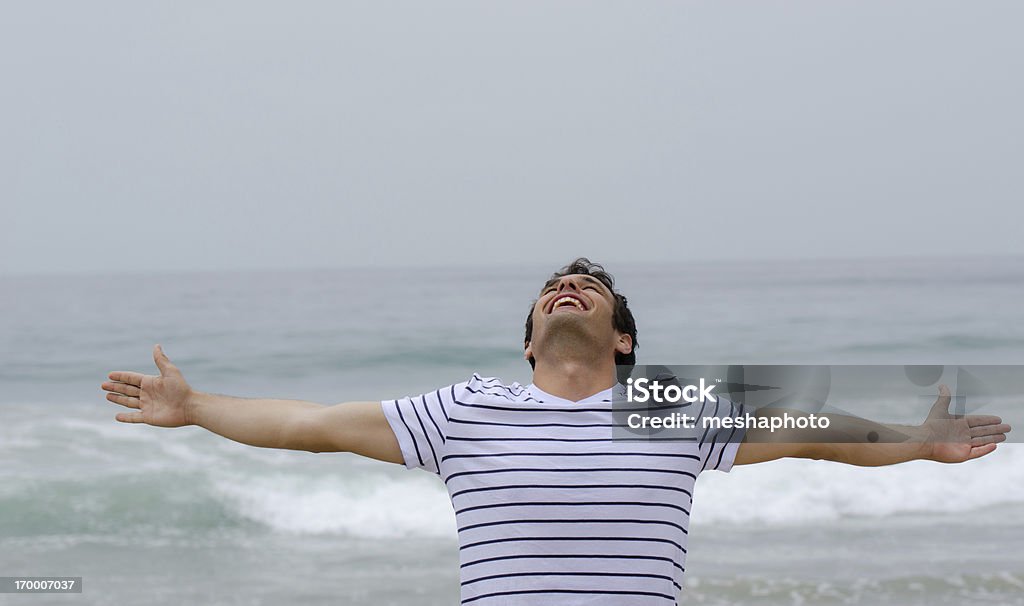 Homem feliz amantes da vida - Foto de stock de Céu - Fenômeno natural royalty-free