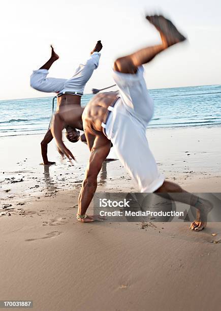 Capoeira Na Praia - Fotografias de stock e mais imagens de Capoeira - Capoeira, Brasil, Estado do Ceará - Brasil