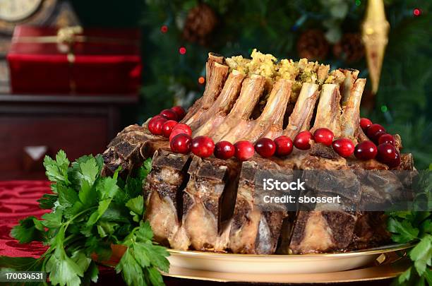 Corona De Costillas De Carne De Cerdo Foto de stock y más banco de imágenes de Corona de costillas - Corona de costillas, Carne de cerdo, Corona - Accesorio de cabeza