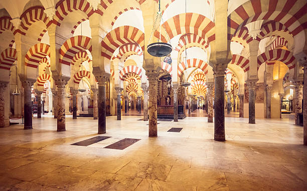 mezquita ・デ・コルドバ - la mezquita cathedral ストックフォトと画像