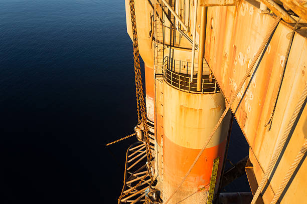 istock oil rig at sea 170055627