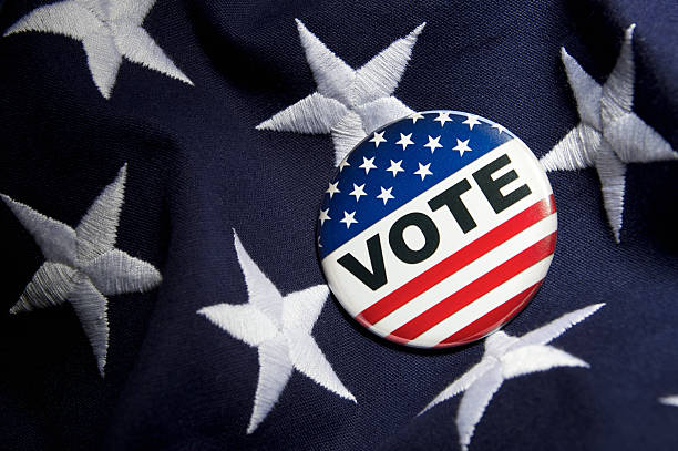 votación elección de estrellas y rayas con bandera estadounidense - presidential election 2012 election photography fotografías e imágenes de stock