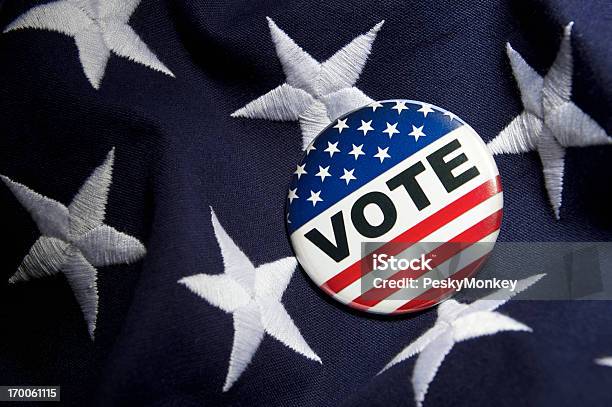 Foto de Votação Eleição Pin Estrelas E Listras Da Bandeira Americana e mais fotos de stock de 2012