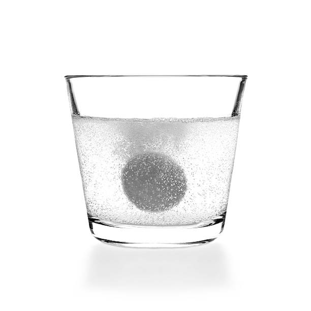 istock painkiller dropped into the water 170069649