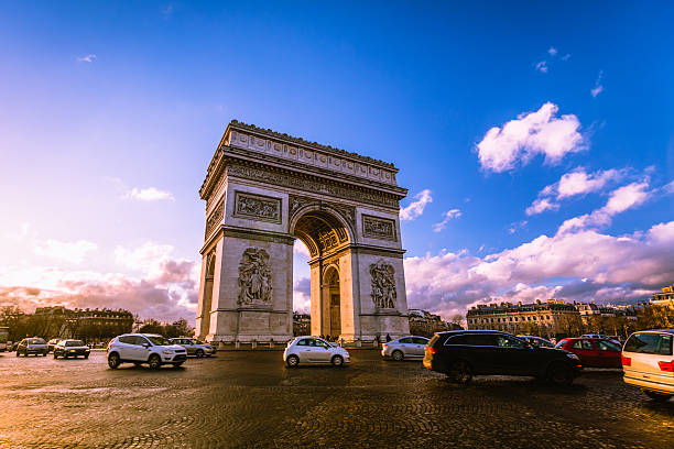 信号でパリ凱旋門 - paris france france arc de triomphe europe ストックフォトと画像