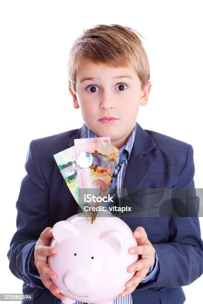 Rapaz Com Mealheiro E Nota De Dólar Canadiano - Fotografias de stock e mais imagens de 2012 - 2012, Atividade bancária, Conta - Acessório Financeiro