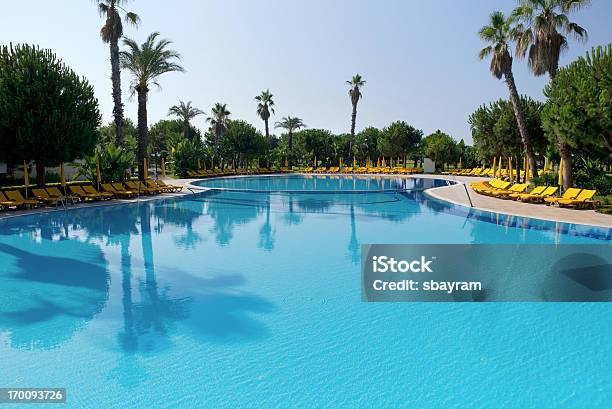 Acampamento De Férias - Fotografias de stock e mais imagens de Piscina - Piscina, Grande, Lido