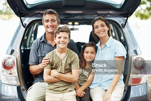 Preparada Para Arrasar A Estrada - Fotografias de stock e mais imagens de Carro - Carro, Família, Dentro