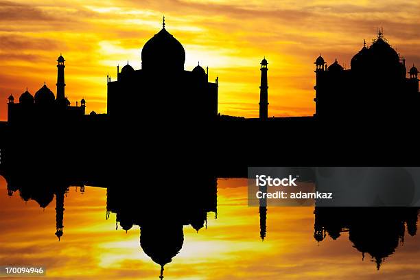 Taj Mahal Reflektionen Stockfoto und mehr Bilder von Agra - Agra, Architektur, Asien